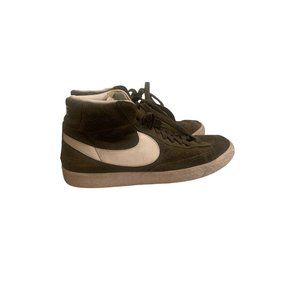 Nike womens Blazer Mid Premium Sneakers Olive White 429988-303 Sz 8.5